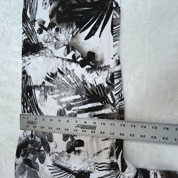 Chico's Womens Black White Abstract Print Capri Pants Size 3 Stretch Casual - Picture 12 of 13